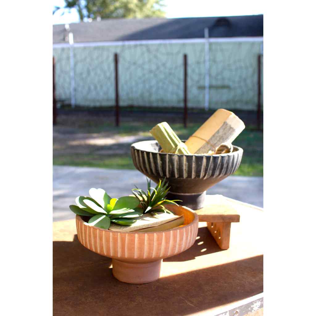 Footed Clay Bowls With Detail On Rim - Black Wash Black