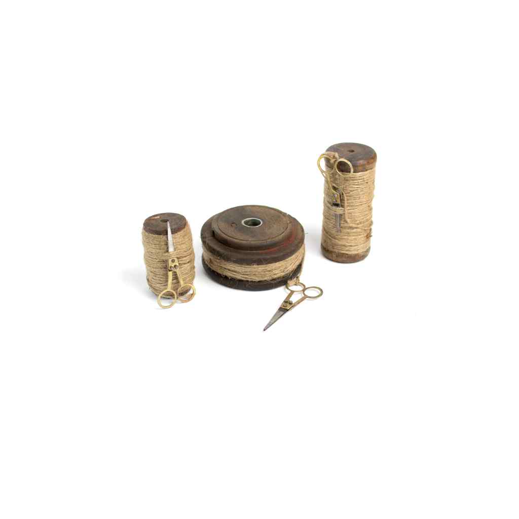 Set Of Three Wooden Spools With Jute Twine And Scissors Multi