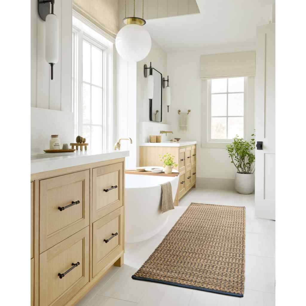 Angela Rose x Loloi Colton Collection Natural / Navy Rug CON-05 Natural / Navy / 18" x 18" Sample