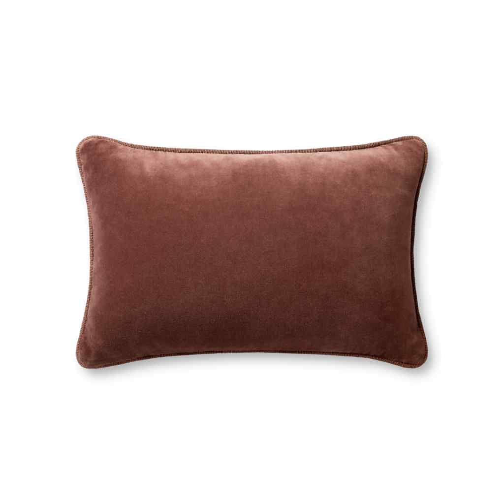 Chris Loves Julia x Loloi Liza Collection Cinnamon Pillow PCJ0020 Cinnamon / 13" x 21" Cover w/Down Insert