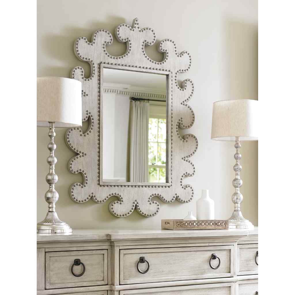 Hempstead Vertical Mirror Oyster