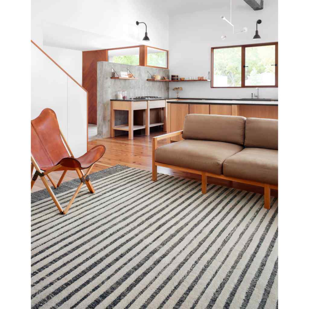 Loloi II Hagen Collection White / Ocean Rug HAG-01 White / Ocean / 18" x 18" Sample