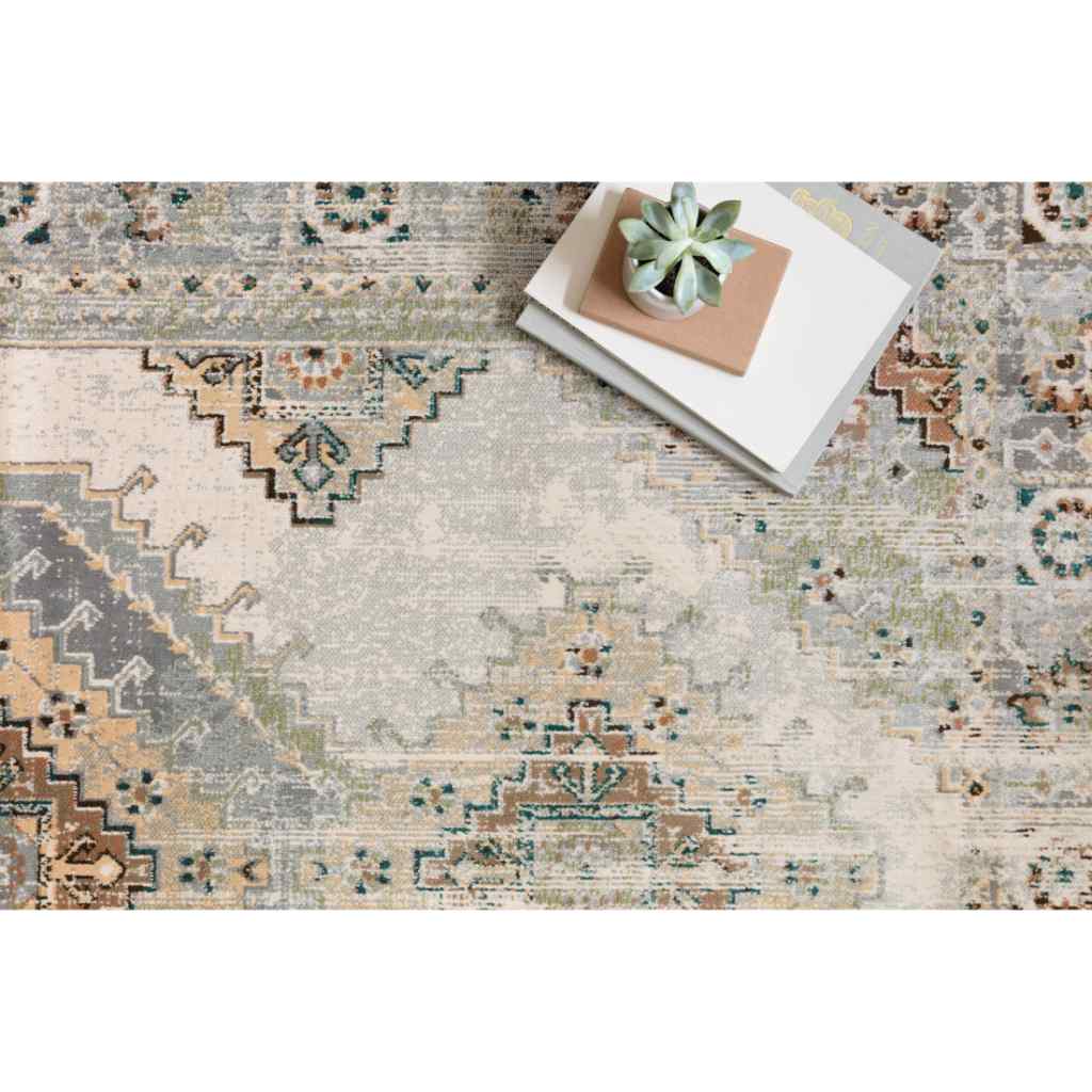 Loloi II Isadora Collection Oatmeal / Silver Rug ISA-01 Oatmeal / Silver / 2'-0" x 3'-0"