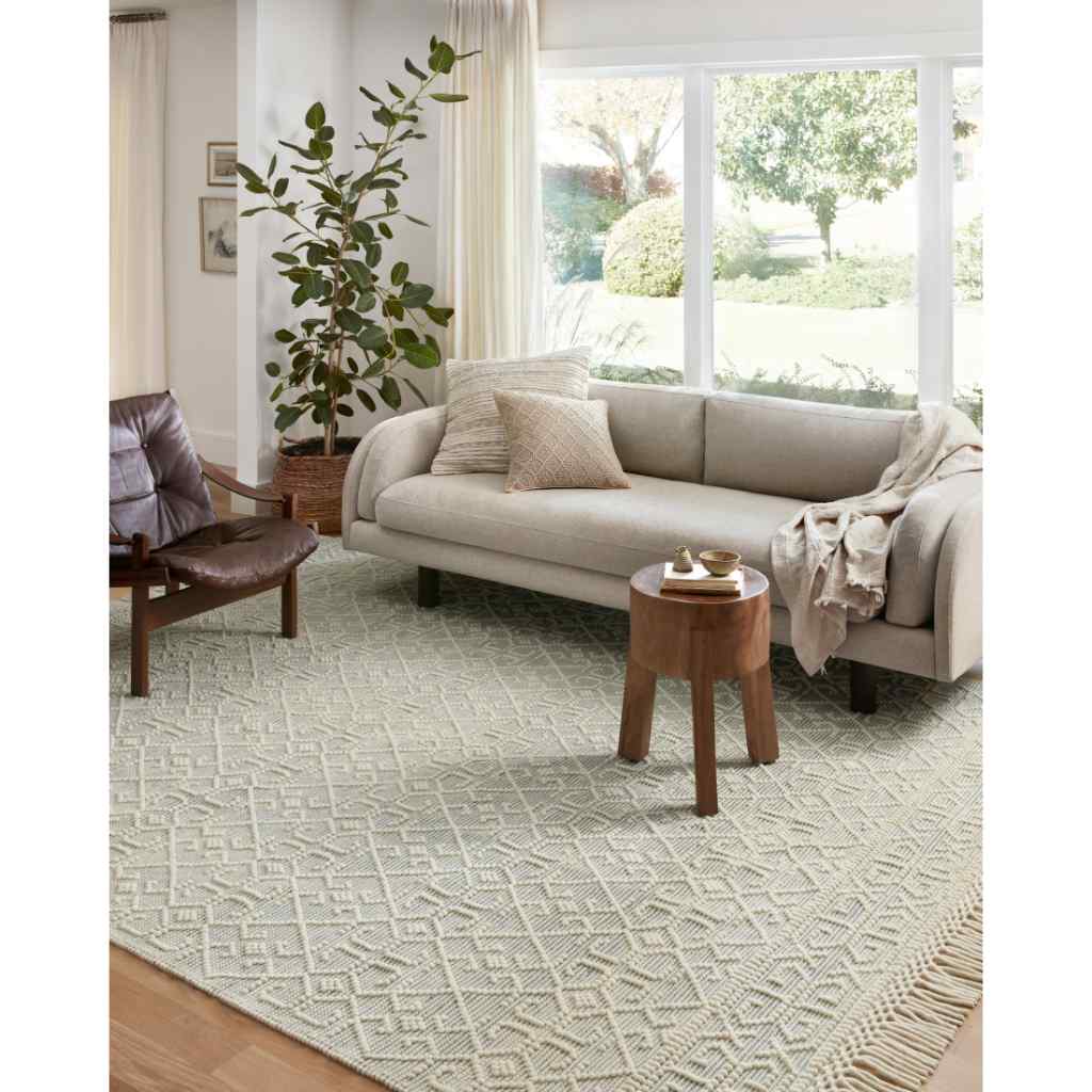 Loloi II Noelle Collection Ivory / Blue Rug NOE-03 Ivory / Blue / 18" x 18" Sample