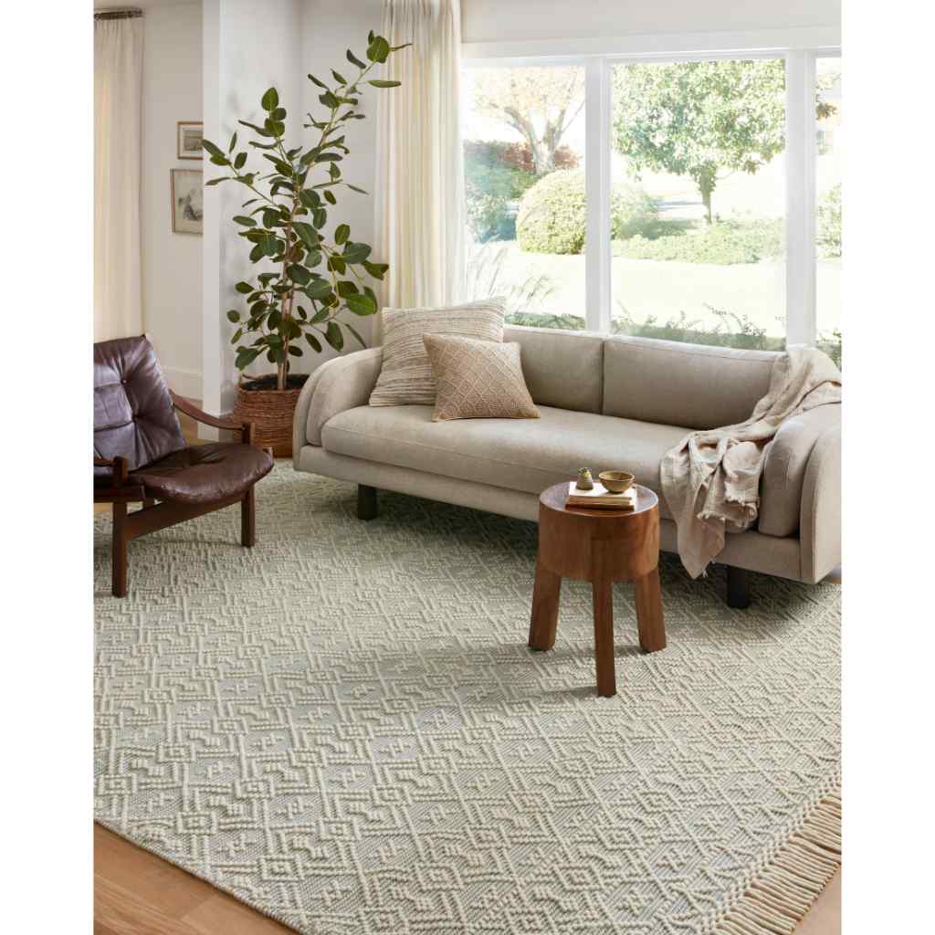 Loloi II Noelle Collection Ivory / Blue Rug NOE-05 Ivory / Blue / 18" x 18" Sample