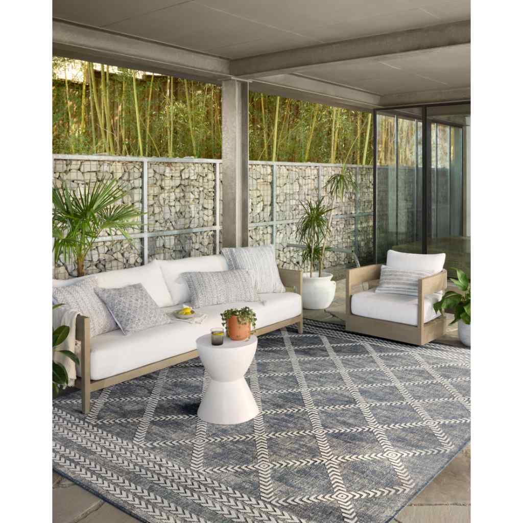 Loloi II Rainier Collection Denim / Ivory Rug RAI-05 Denim / Ivory / 18" x 18" Sample
