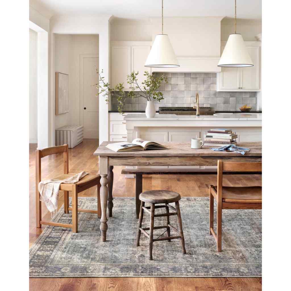 Loloi II Wynter Collection Grey / Charcoal Rug WYN-07 Grey / Charcoal / 18" x 18" Sample