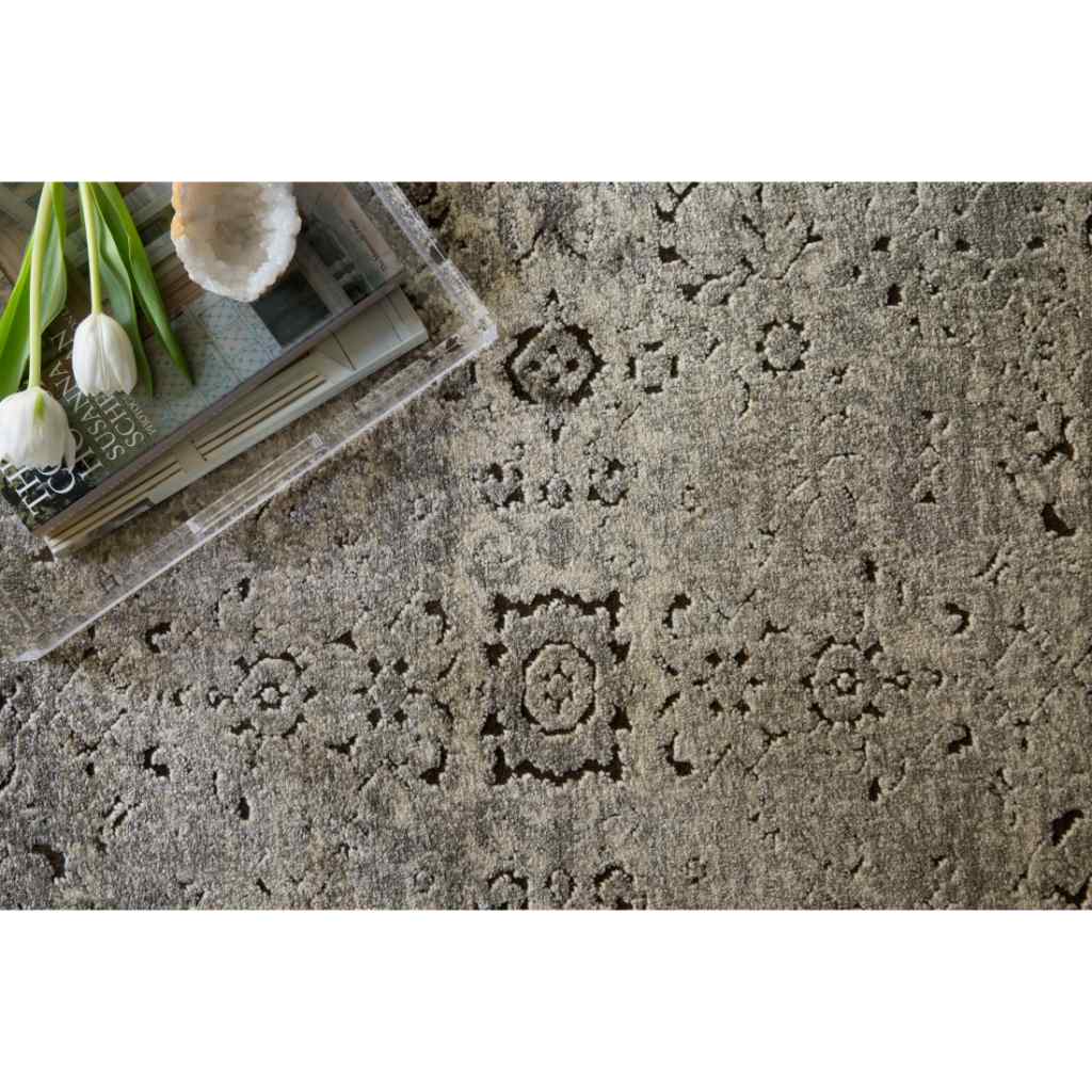 Loloi Millennium Collection Grey / Charcoal Rug MV-02 Grey / Charcoal / 18" x 18" Sample