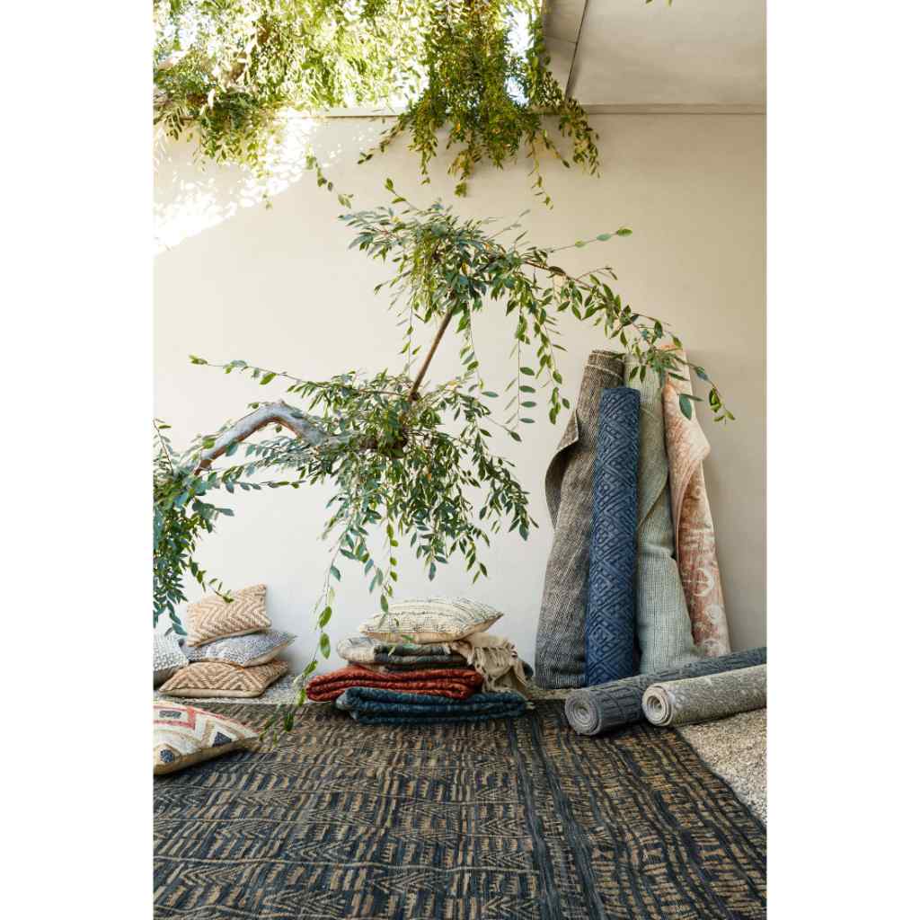 Loloi Villa Collection Lt. Blue Rug VW-01 Lt. Blue / 2'-0" x 3'-0"