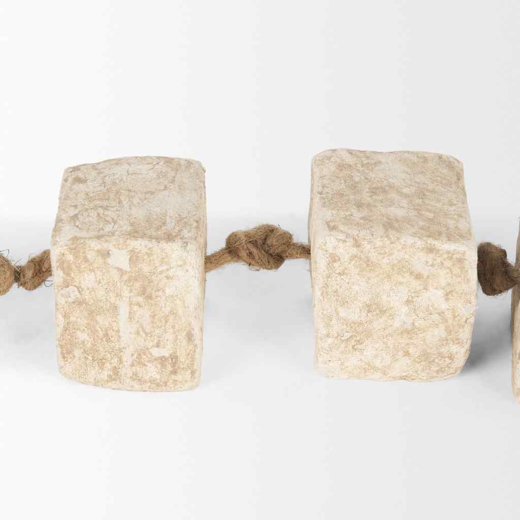 Mala Beige Paper Mache Cube Garland White