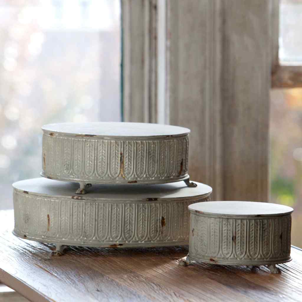 Vintage-Style Round Tinwork Display Platforms, Set of 3 Gray