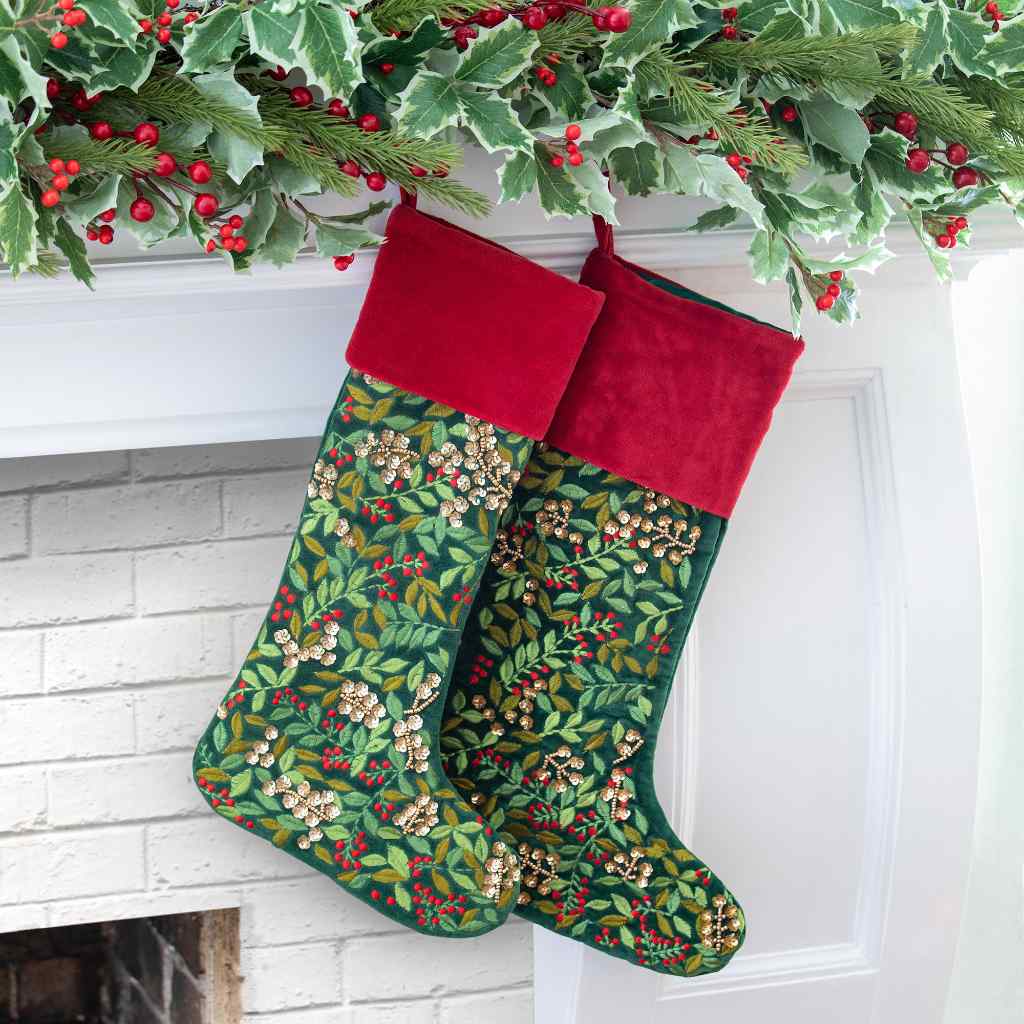 Christmas Wreath Velvet Stocking Green