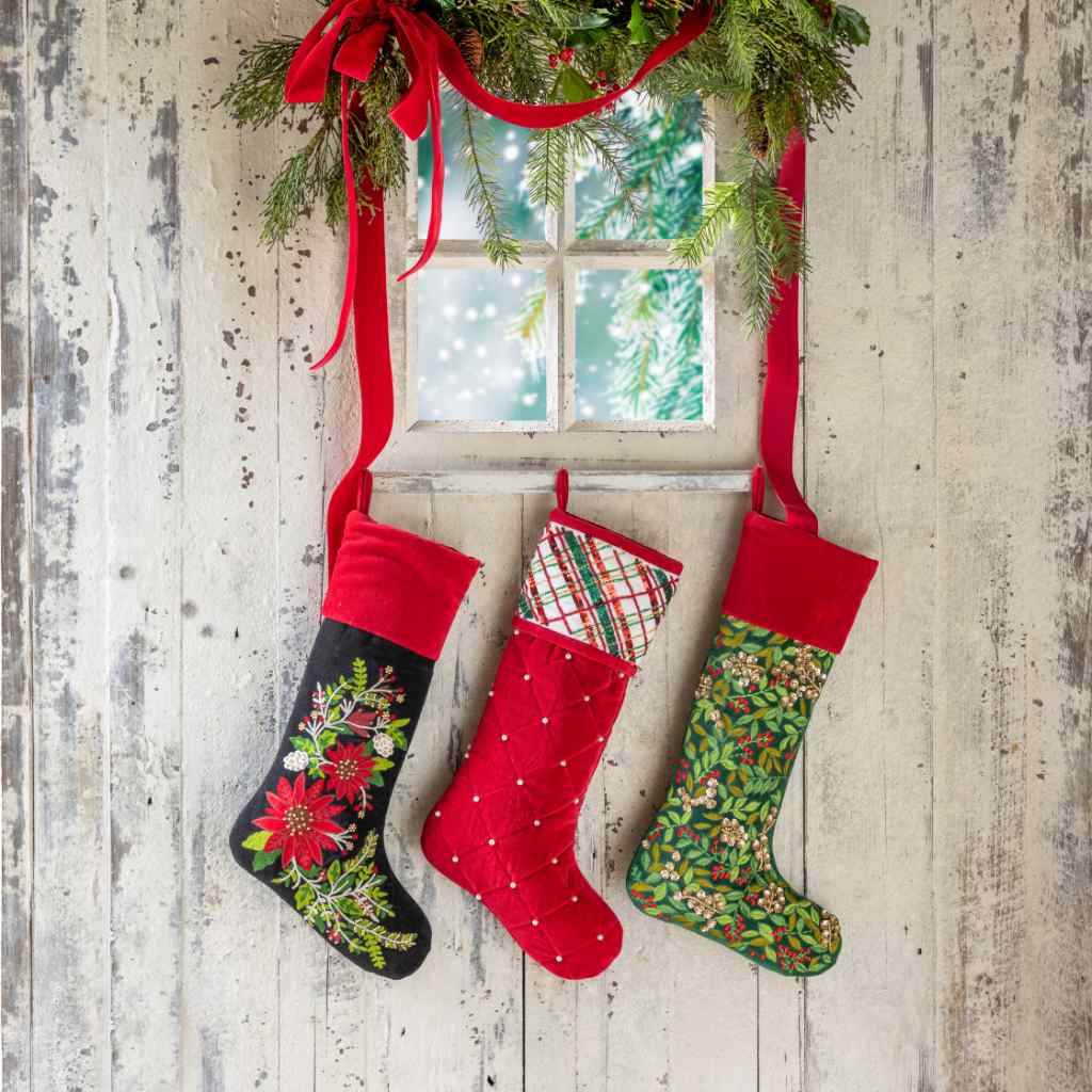 Christmas Wreath Velvet Stocking Green