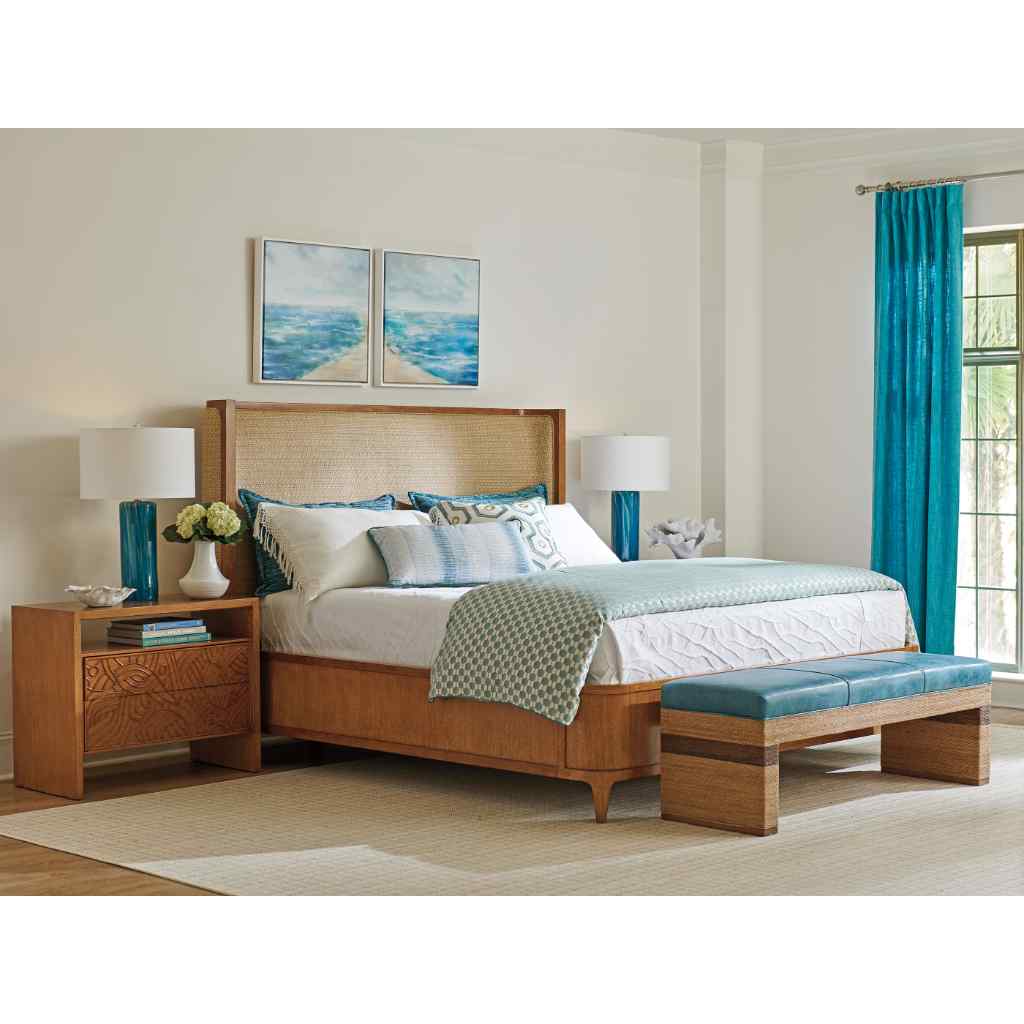 Villa Park Upholstered Bed Queen / Brown